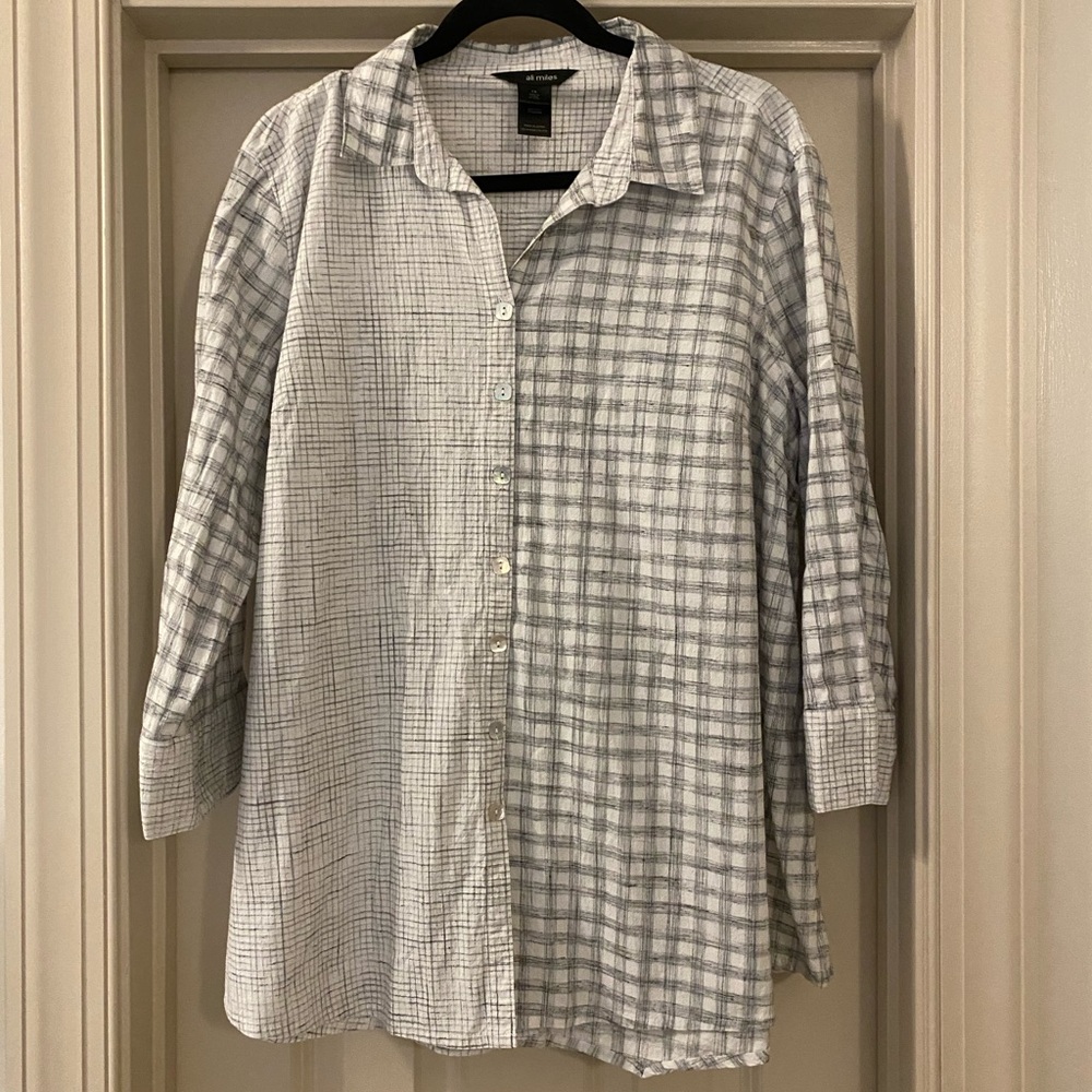 Ali Miles size 1X Gray and White Checkered Button Down Top